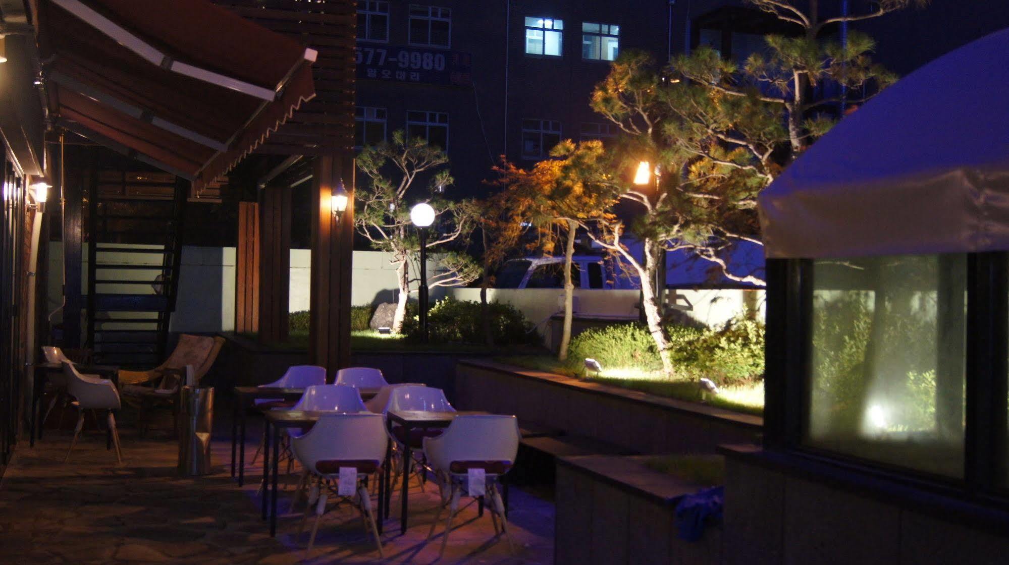 I.Y Hotel Suwon Exterior photo